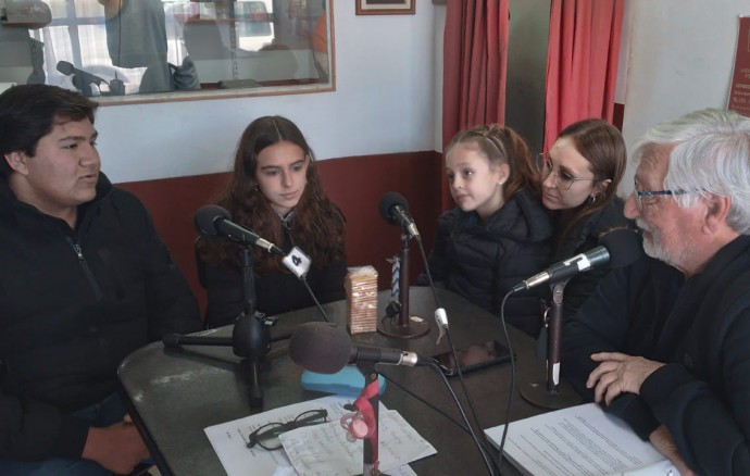 Estudiantes le presentaron sus proyectos al intendente Carrera