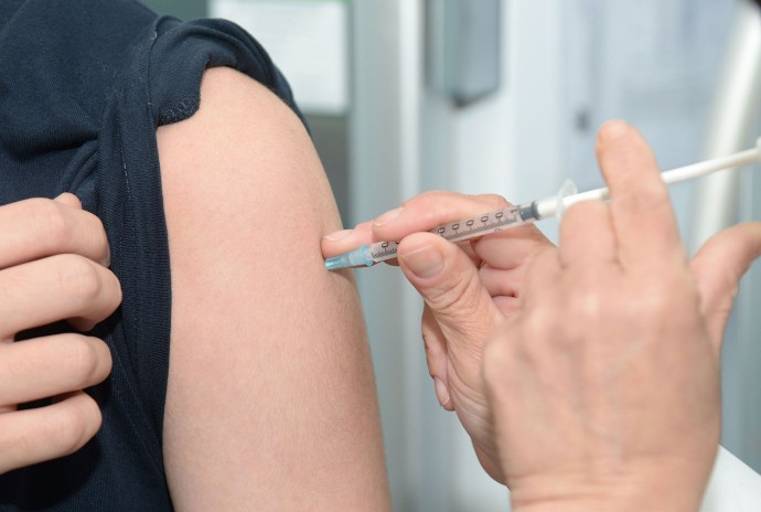 Vacunación Antigripal en Salliqueló y Quenumá