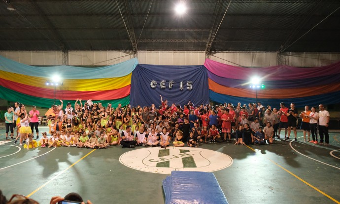 A puro deporte, música y color se realizó la Fiesta Recreativa del CEF