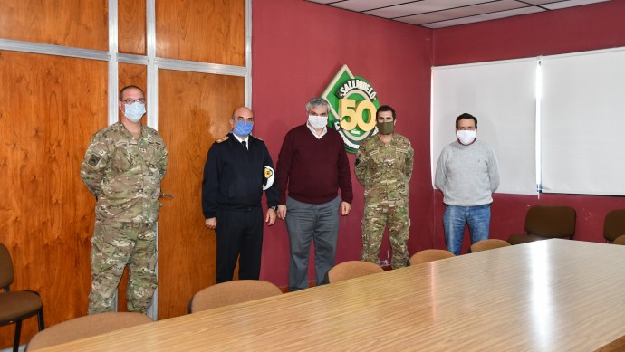 El intendente Nosetti recibió a autoridades del Ejército