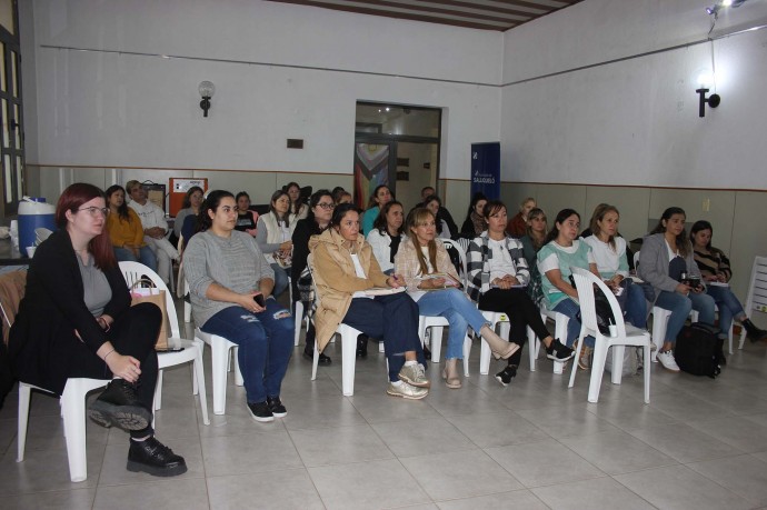 Charla sobre acompañamiento y salud integral para personas LGBTIQ+