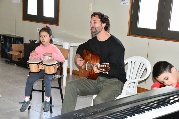Dictan un taller de música para niños