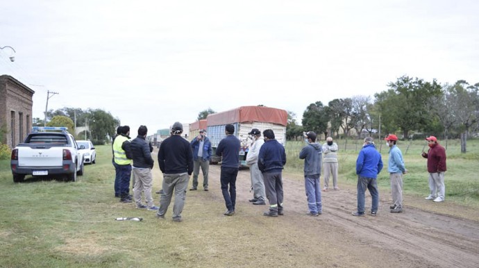 Pellegrini instruye a transportistas sobre medidas de prevención 