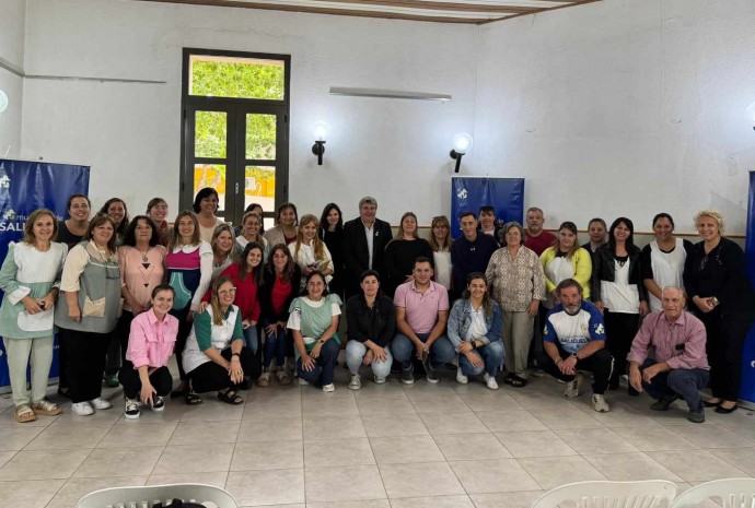 Entregaron un aporte económico a las instituciones educativas