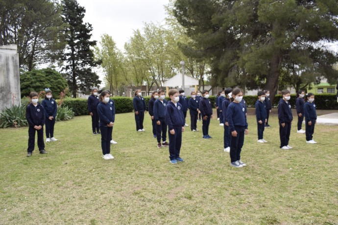 Alumnos realizaron la promesa de lealtad a la Bandera 