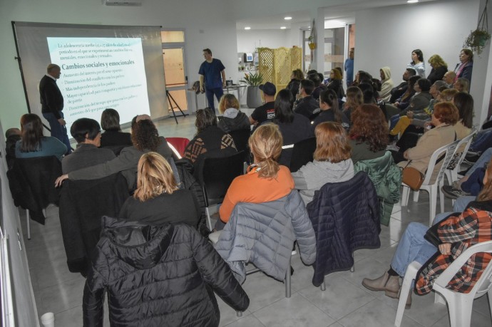 Buena asistencia a la charla sobre salud mental