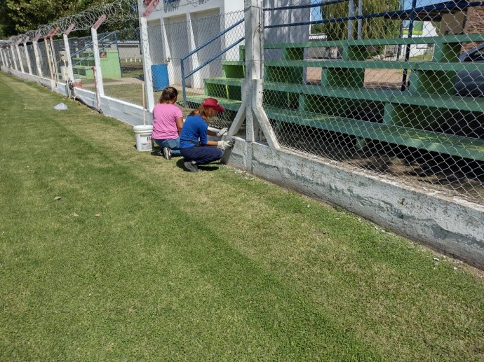 Trabajos de mejora y mantenimiento en el Complejo Polideportivo