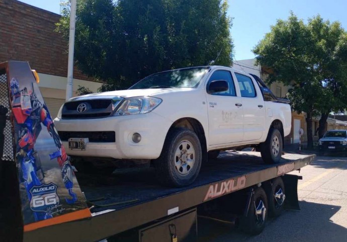 TGS donó una camioneta al Cuartel de Bomberos Voluntarios 