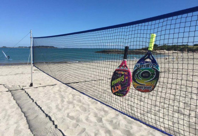 Invitan a participar de un torneo de “Padel beach”