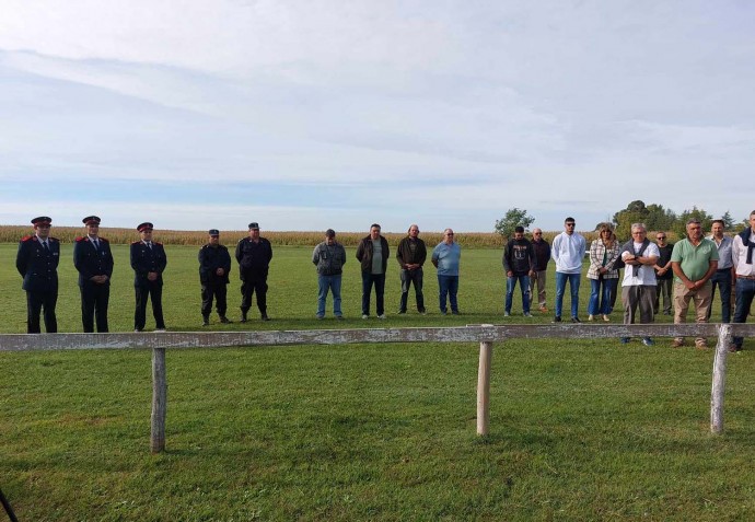 El Aero Club rindió homenaje a los ex combatientes y caídos en Malvinas