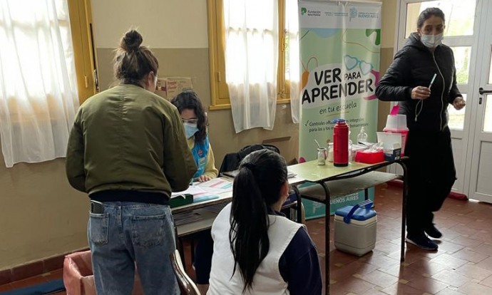 Controles de salud integral en el CEC y la Escuela Albergue