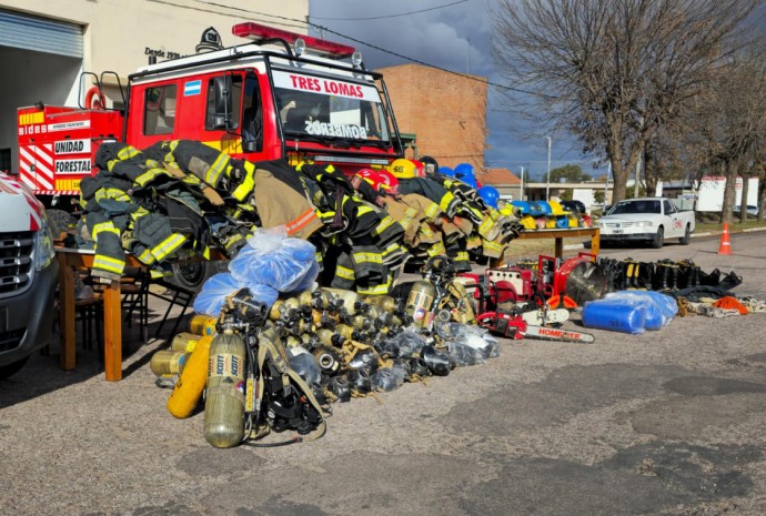 Los bomberos recibieron una importante donación de la 911 FUND