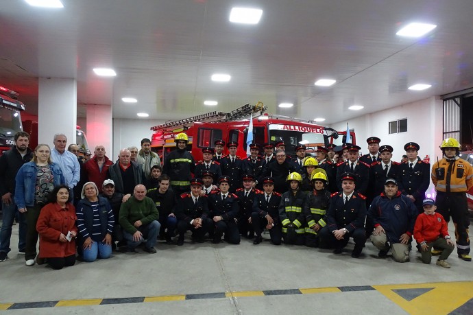 Bomberos Voluntarios presentó su nueva unidad de rescate