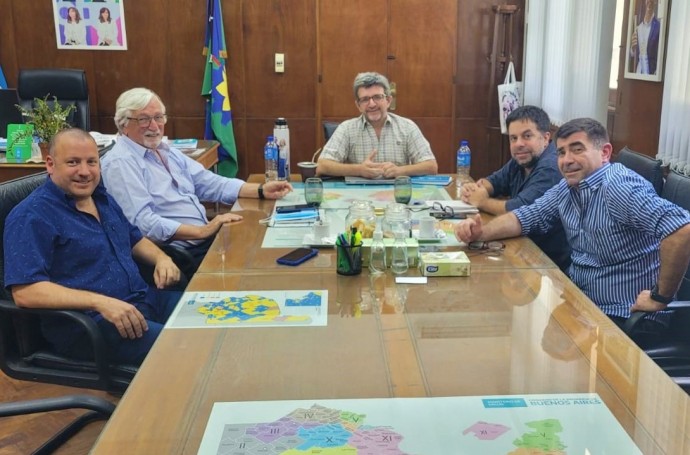 Carrera mantuvo una reunión en el Ministerio de Salud bonaerense