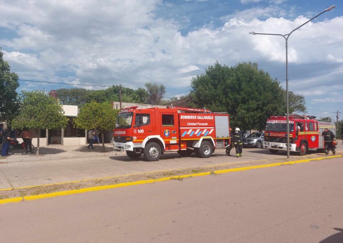 Incendio en los fondos de una vivienda